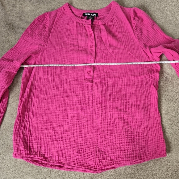 DKNY Jeans Hanley Textured Gauze Fuchsia Button Blouse M 100% Cotton - Picture 10 of 10